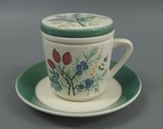 Teetasse mit Deckel und Siebeinsatz