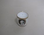 Tasse mit Porträt-Bildnis des Fürstbischofs Heinrich von Bibra