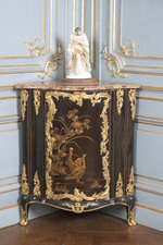 Eckschränkchen, 1 von  2