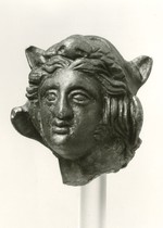 Perseus / Herakles / Hades / Aita, Calu (?)