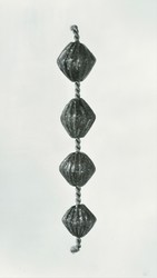 Vier Perlen