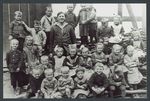Lehrer Vesper mit Caldener Schulkindern