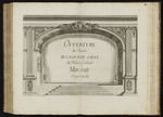 Proszenium einer Theaterbühne mit Wappen Kardinal Richelieus und Serientitel auf dem Vorhang