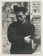 Tadashi Kawamata beim Aufbau der Arbeit "Destroyed Church Projekt", documenta 8