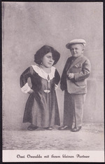 Ossi Oswalda mit ihrem kleinen Partner.